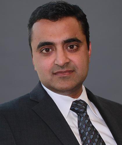 Vikram Manikonda headshot